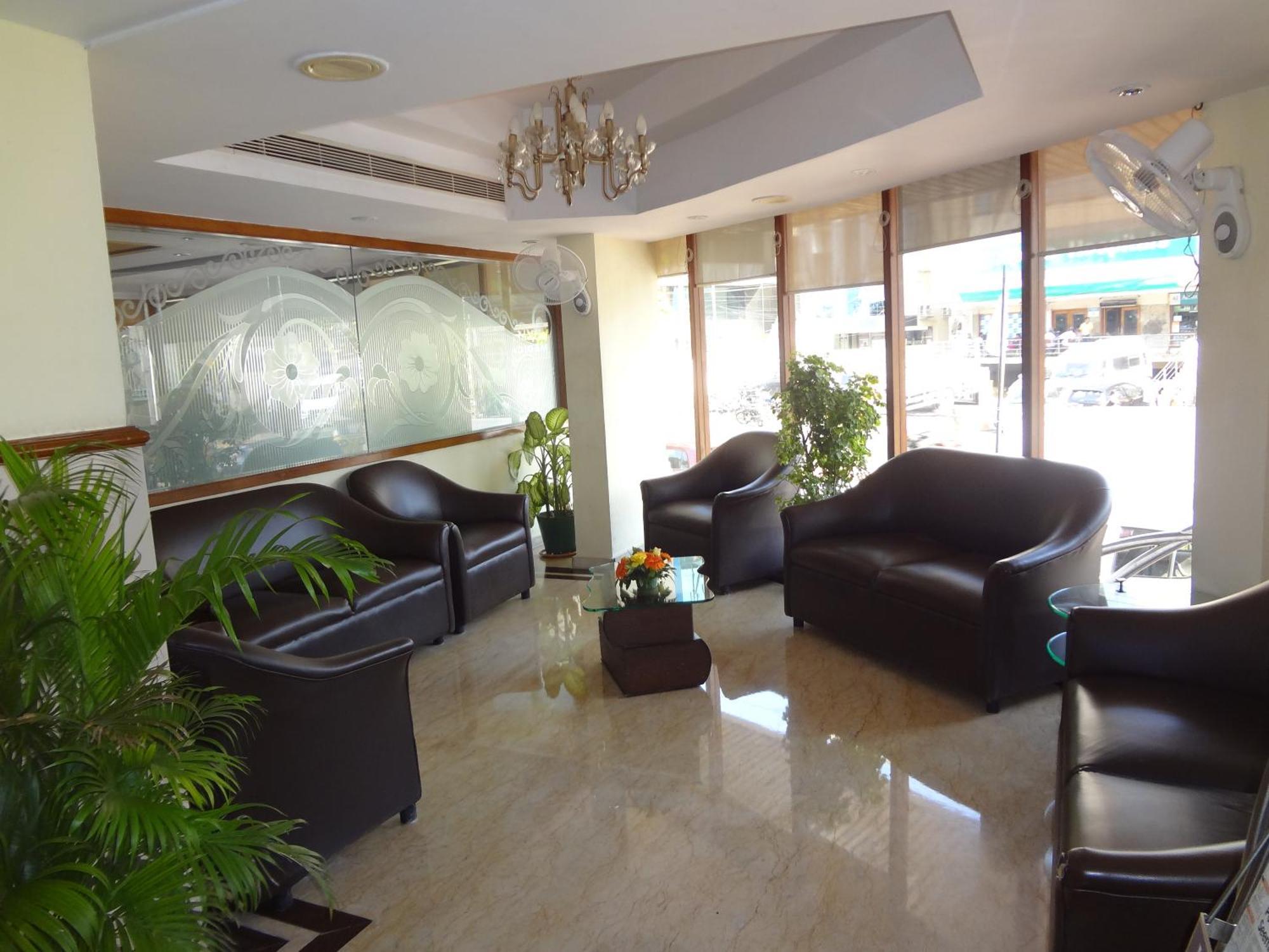Daspalla Executive Court Visakhapatnam Exterior photo
